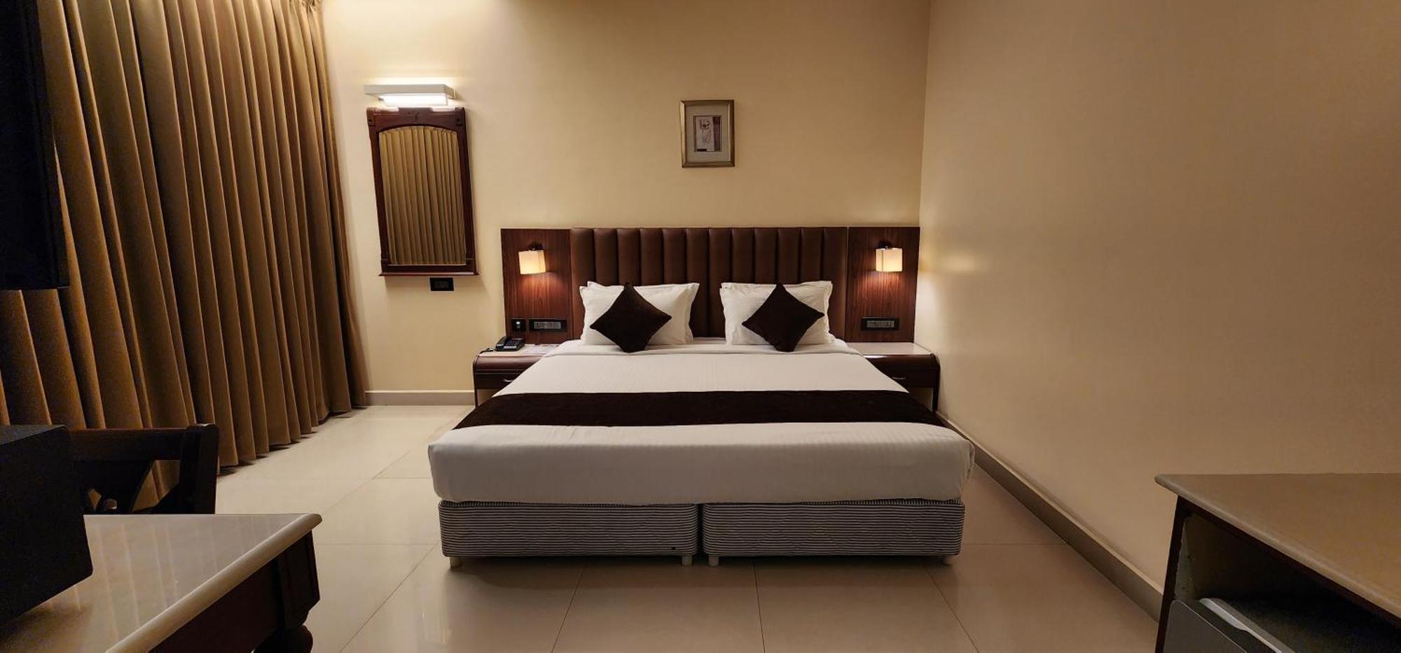 Hotel Arcadia Kottayam Exterior foto